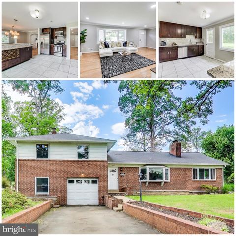 Single Family Residence in Alexandria VA 6004 Westchester STREET.jpg