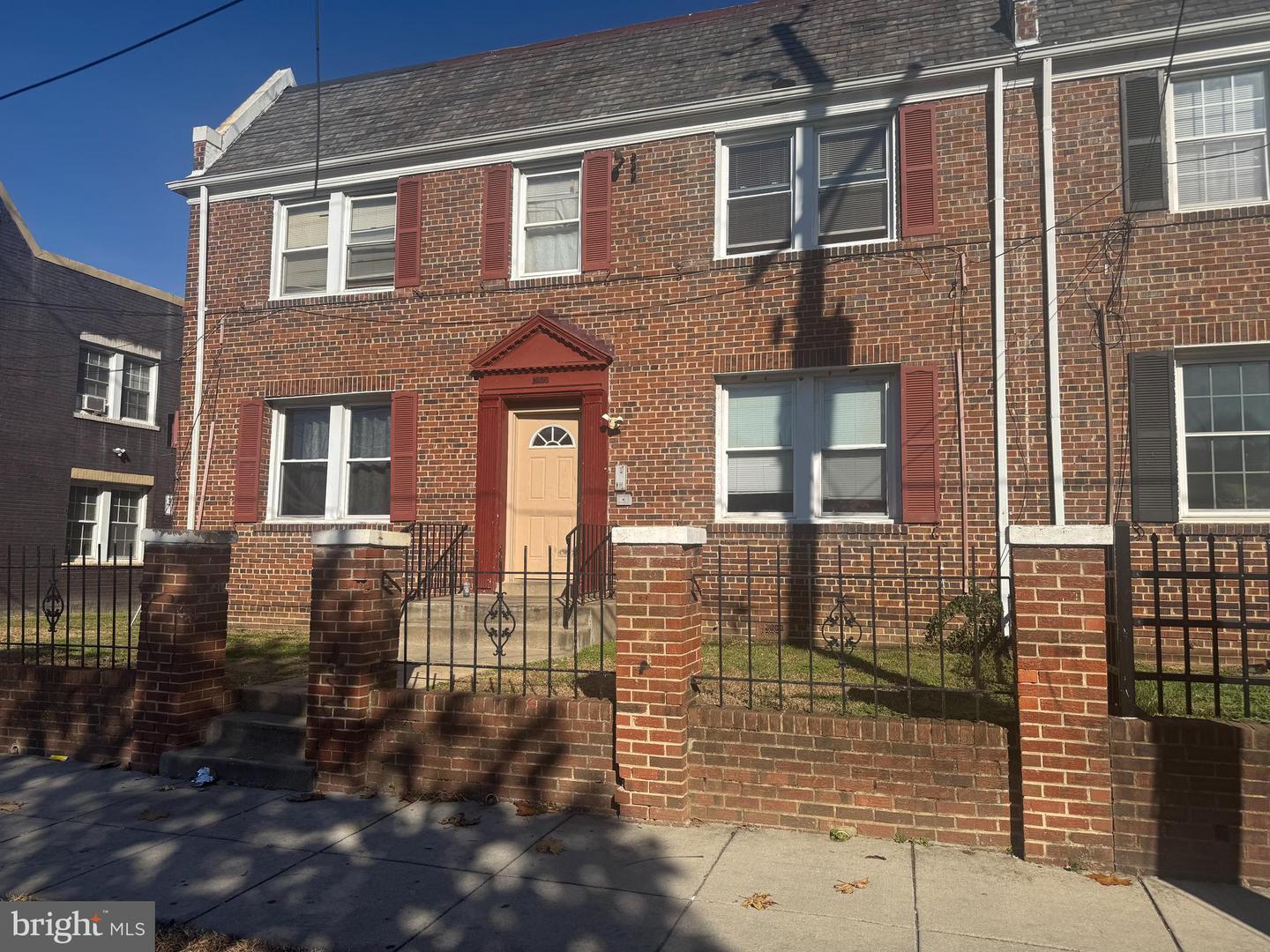 2506 North St, Washington, DC 20019