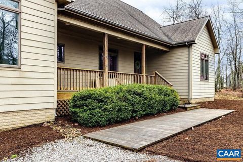 Single Family Residence in Wintergreen Resort VA 16 Ridge Ln.jpg