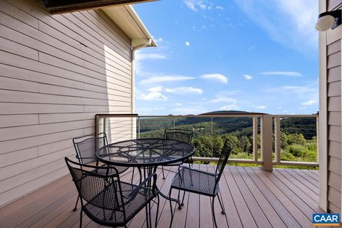 Condominium in Wintergreen VA 1642 Overlook Condos.jpg