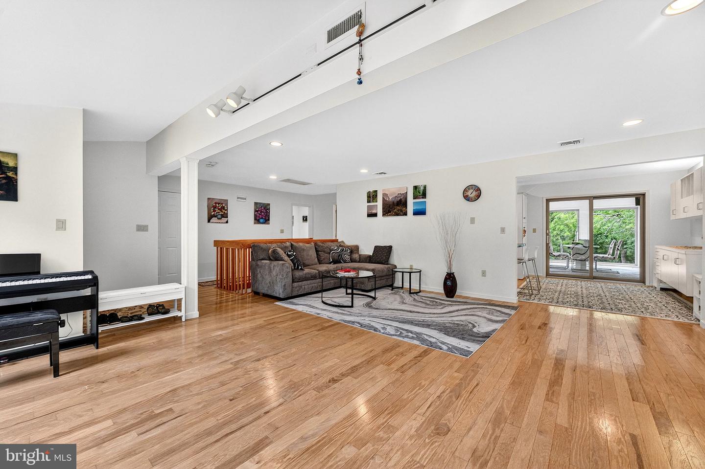 61 Broadripple Dr, Princeton, NJ 08540 photo