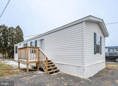 Manufactured Home in Morgantown WV 65 Saint Clairs VILLAGE.jpg
