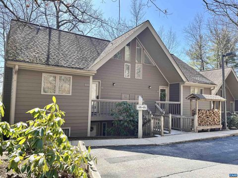 Condominium in Wintergreen VA 476 Three Ridges Condos Rdgs.jpg