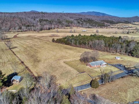 Single Family Residence in Craigsville VA 1535 Estaline Valley Rd Rd.jpg