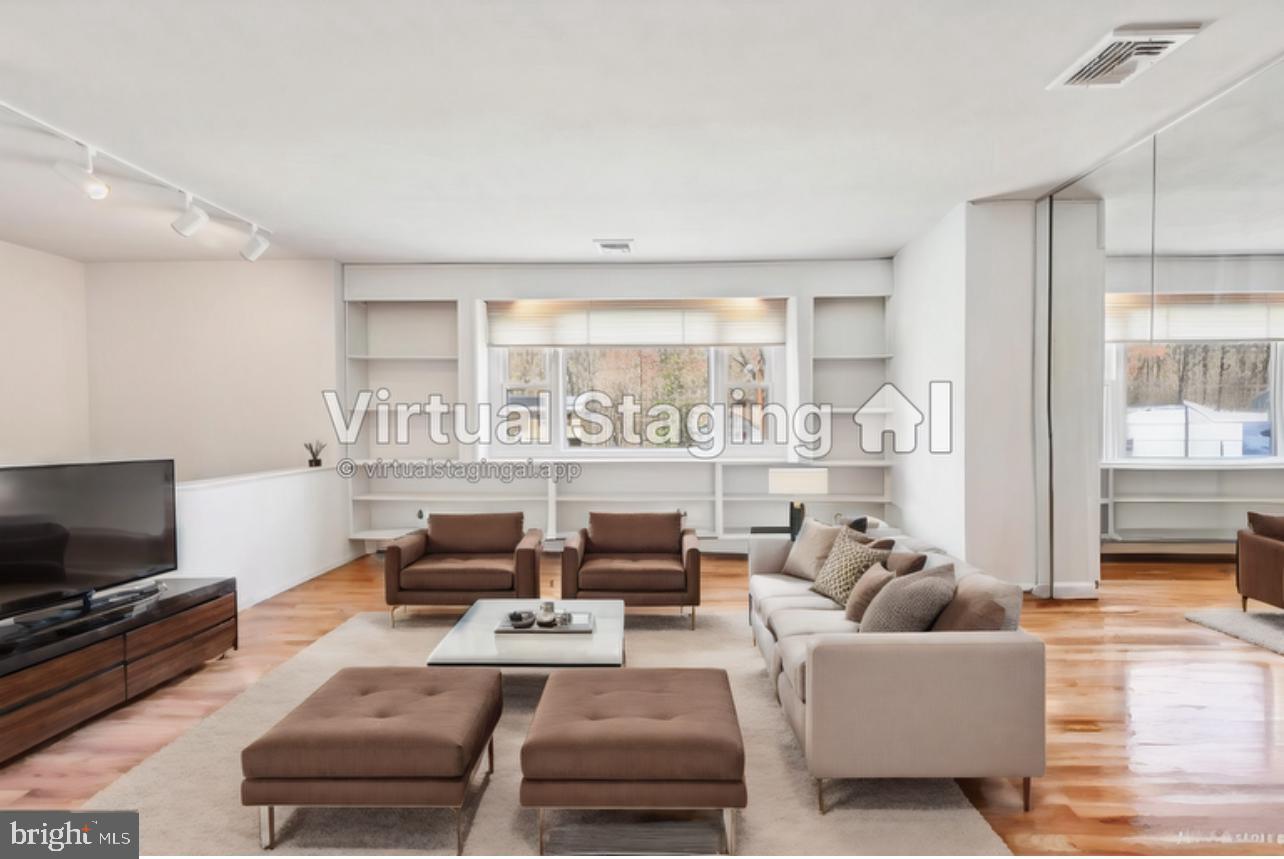 399 Green Ln, Ewan, NJ 08638 photo