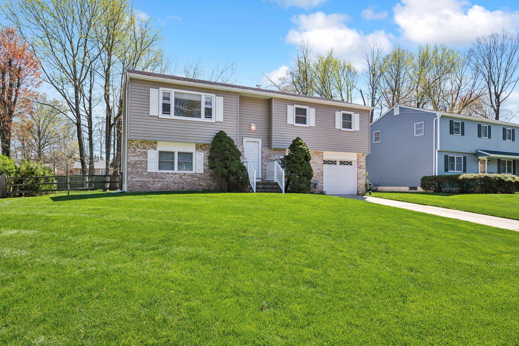 399 Green Ln, Ewan, NJ 08638 photo