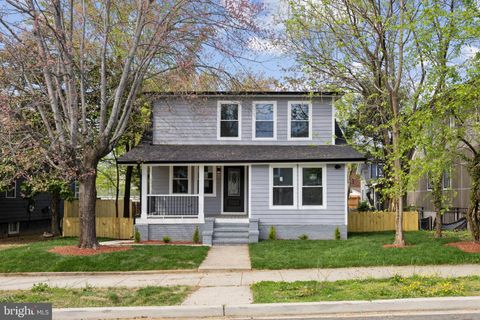 Single Family Residence in Washington DC 3104 Douglas STREET.jpg