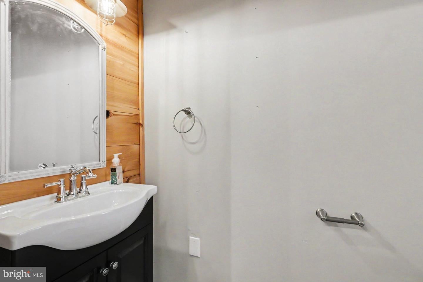 1710 Green St, Harrisburg, PA 17102 photo