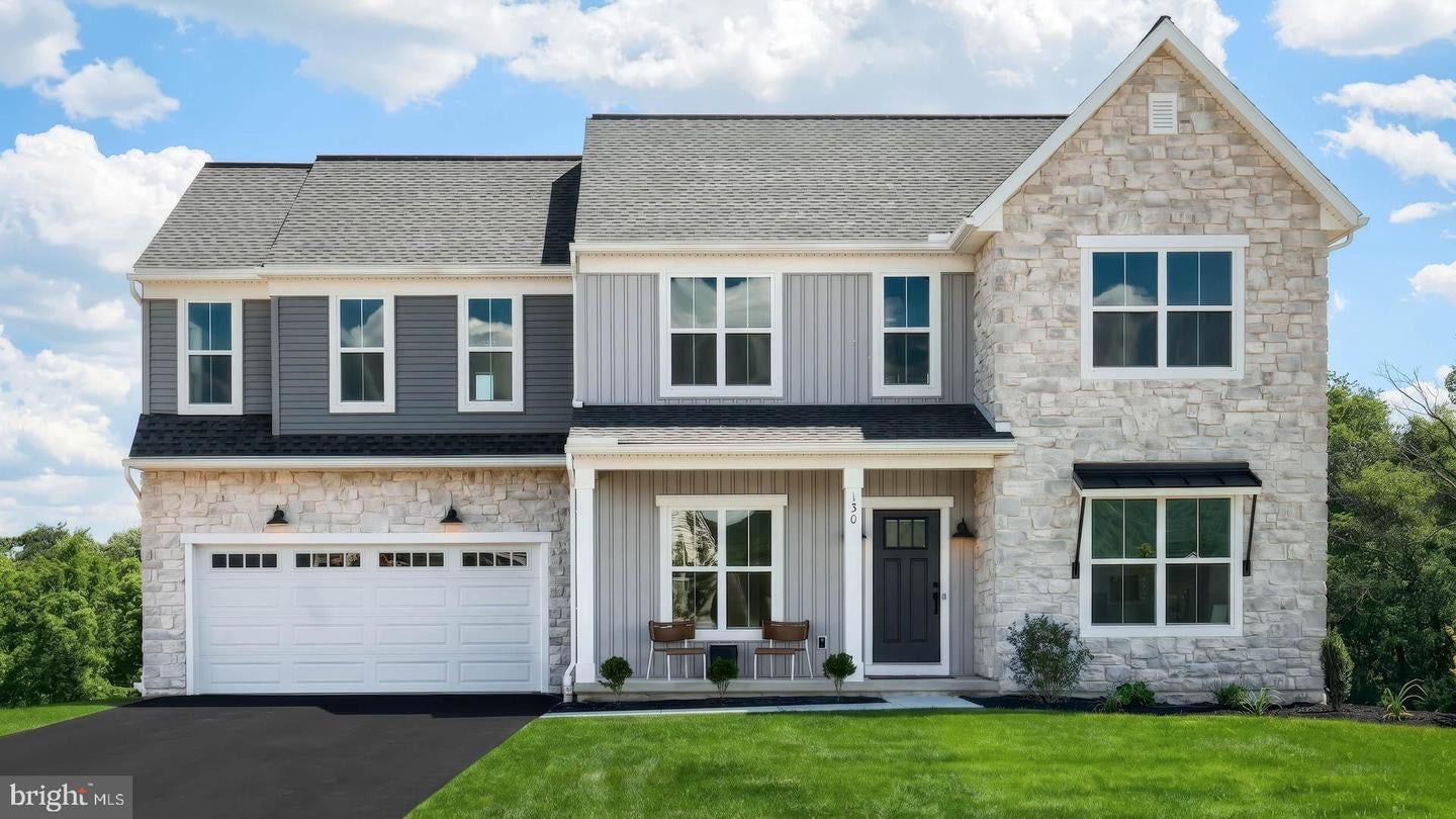 130 Mountain Dr, Carlisle, PA 17013
