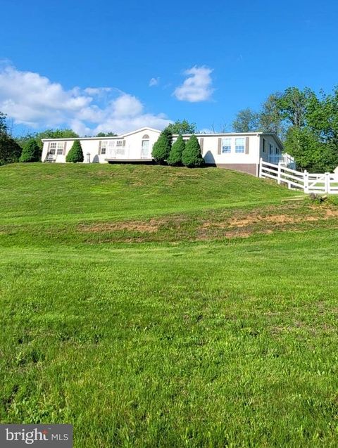 Single Family Residence in Bechtelsville PA 32 Washington ROAD.jpg