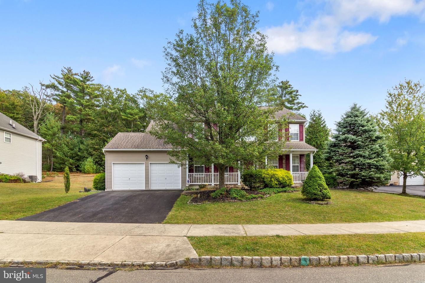106 Daffodil Dr, East Stroudsburg, PA 18301 photo