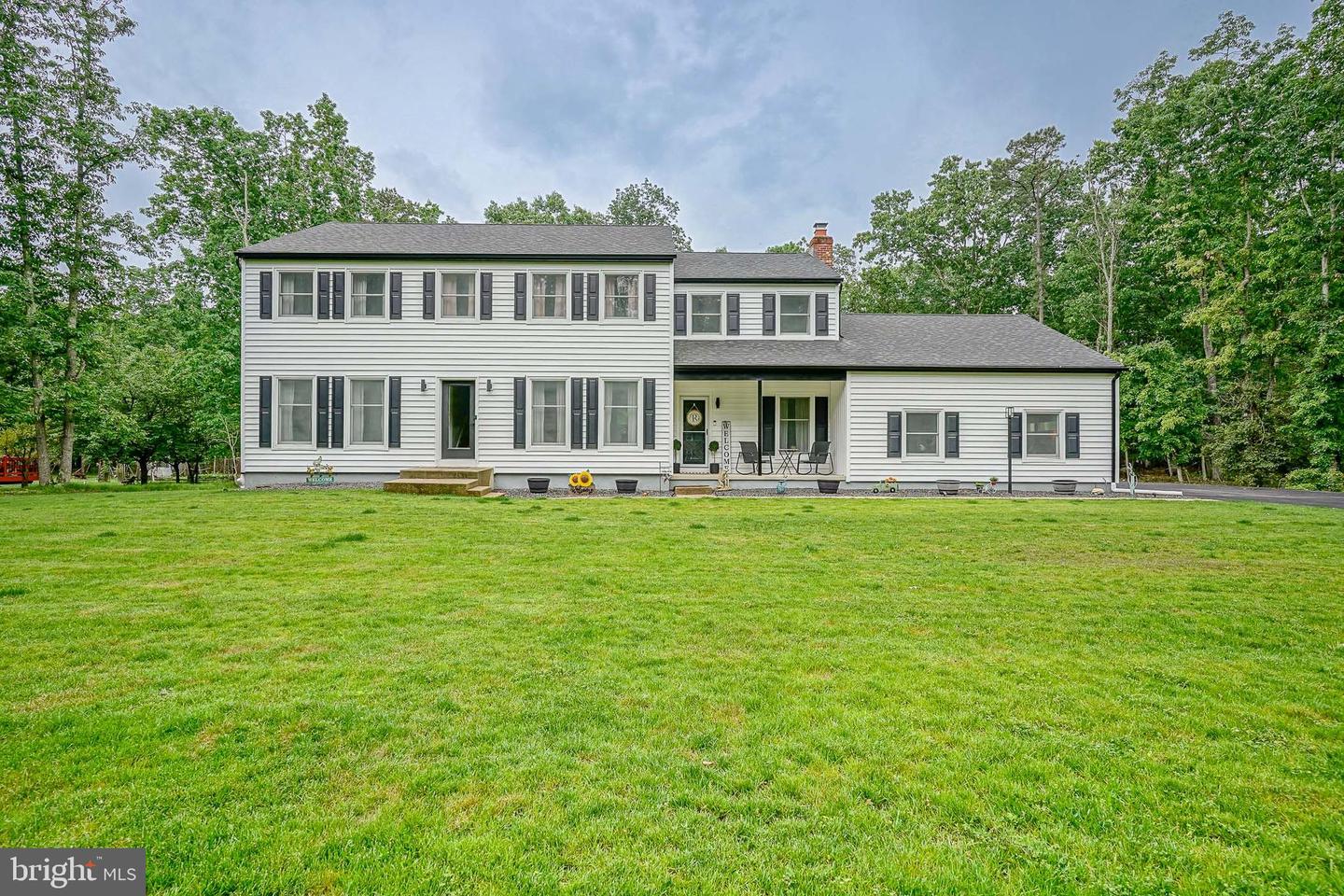 11 Hidden Acres Dr, Tabernacle, NJ 08088