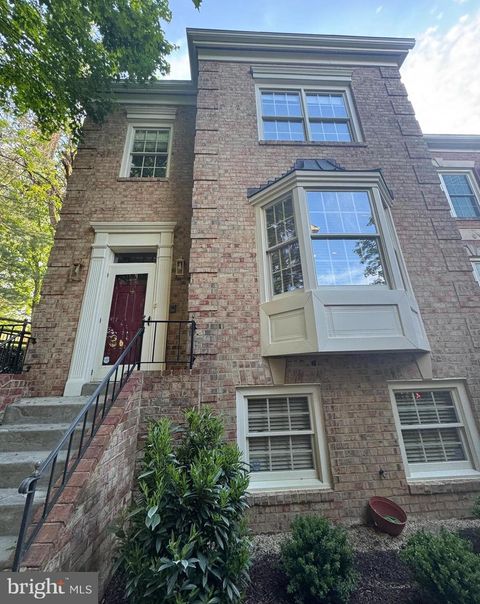 Townhouse in Silver Spring MD 10938 Rocky Mount WAY.jpg
