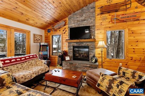 Single Family Residence in Wintergreen Resort VA 25 Devils Bend Bnd.jpg