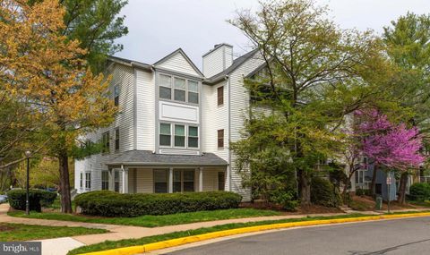 Condominium in Annandale VA 7705 Lafayette Forest DRIVE #11.jpg
