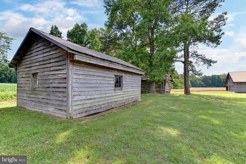 Single Family Residence in Tappahannock VA 2459 Dunbrooke ROAD 130.jpg