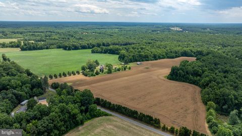 Single Family Residence in Tappahannock VA 2459 Dunbrooke ROAD 89.jpg