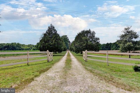 Single Family Residence in Tappahannock VA 2459 Dunbrooke ROAD 86.jpg