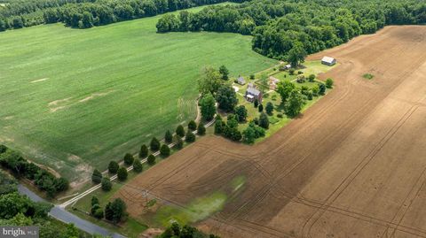 Single Family Residence in Tappahannock VA 2459 Dunbrooke ROAD 90.jpg