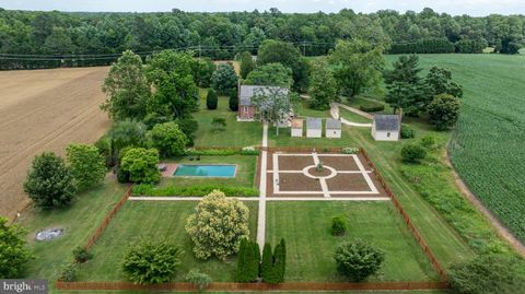 Single Family Residence in Tappahannock VA 2459 Dunbrooke ROAD 1.jpg