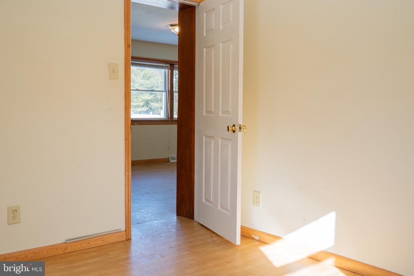 1452 Coles Mill Rd, Williamstown, NJ 08094 photo