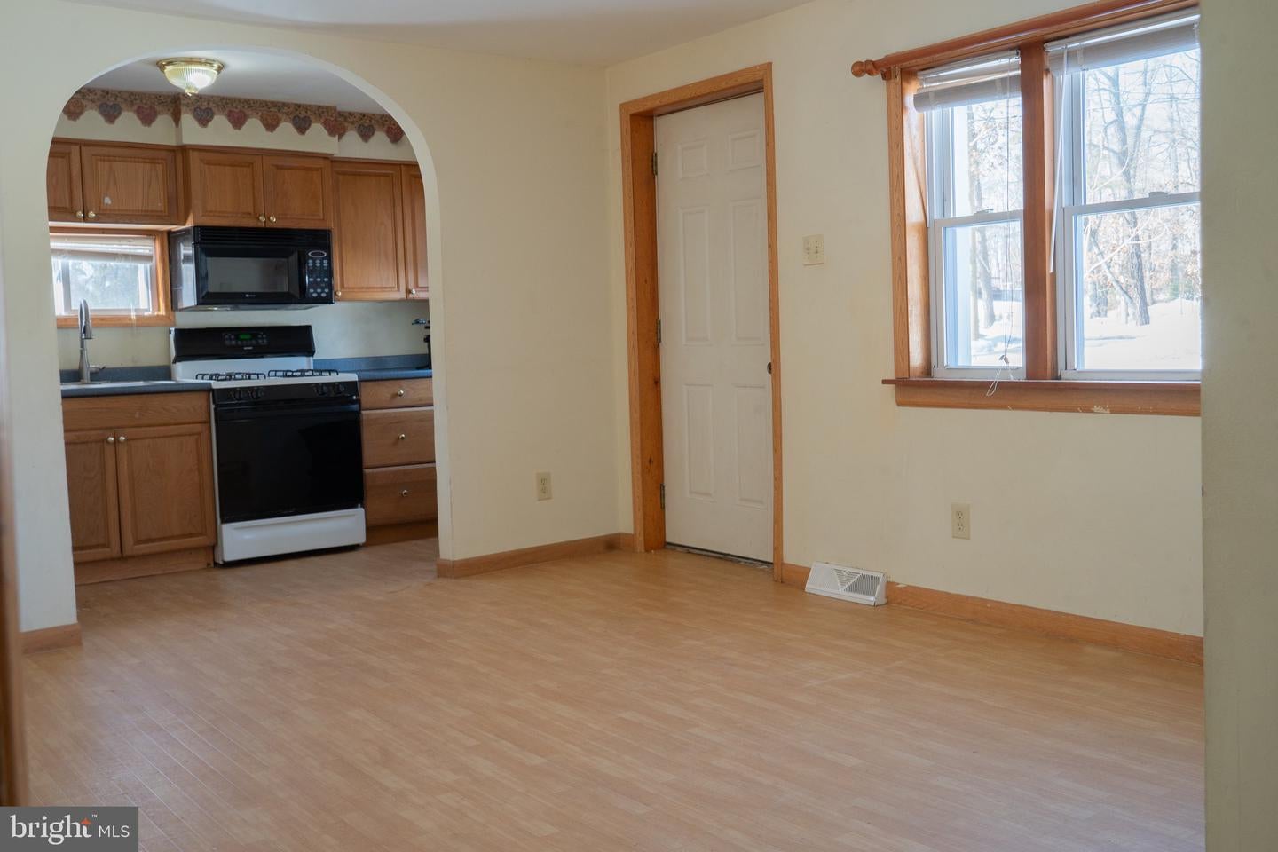 1452 Coles Mill Rd, Williamstown, NJ 08094 photo