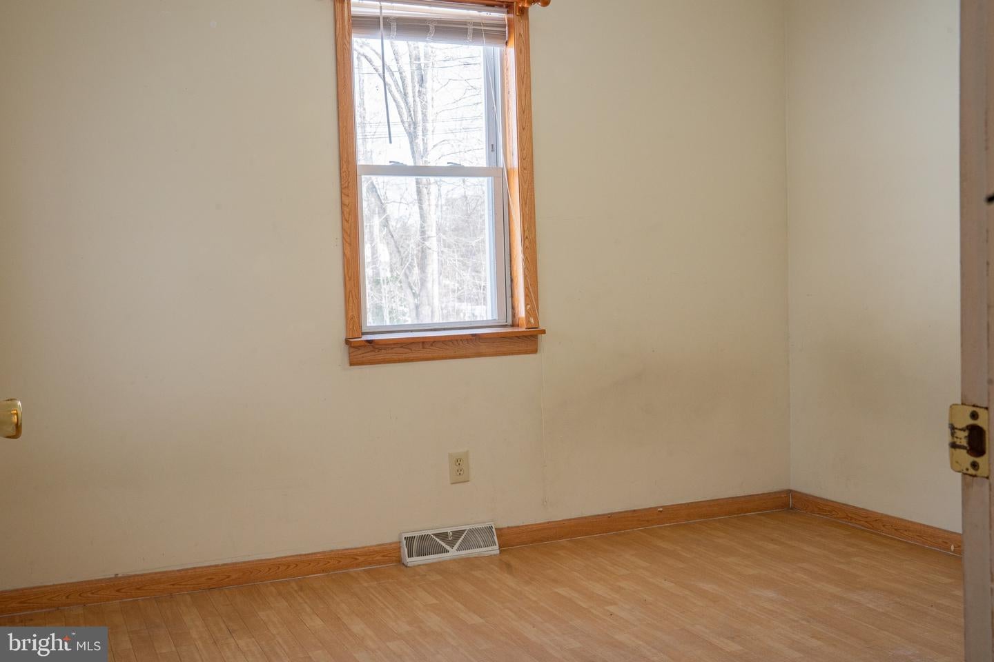 1452 Coles Mill Rd, Williamstown, NJ 08094 photo