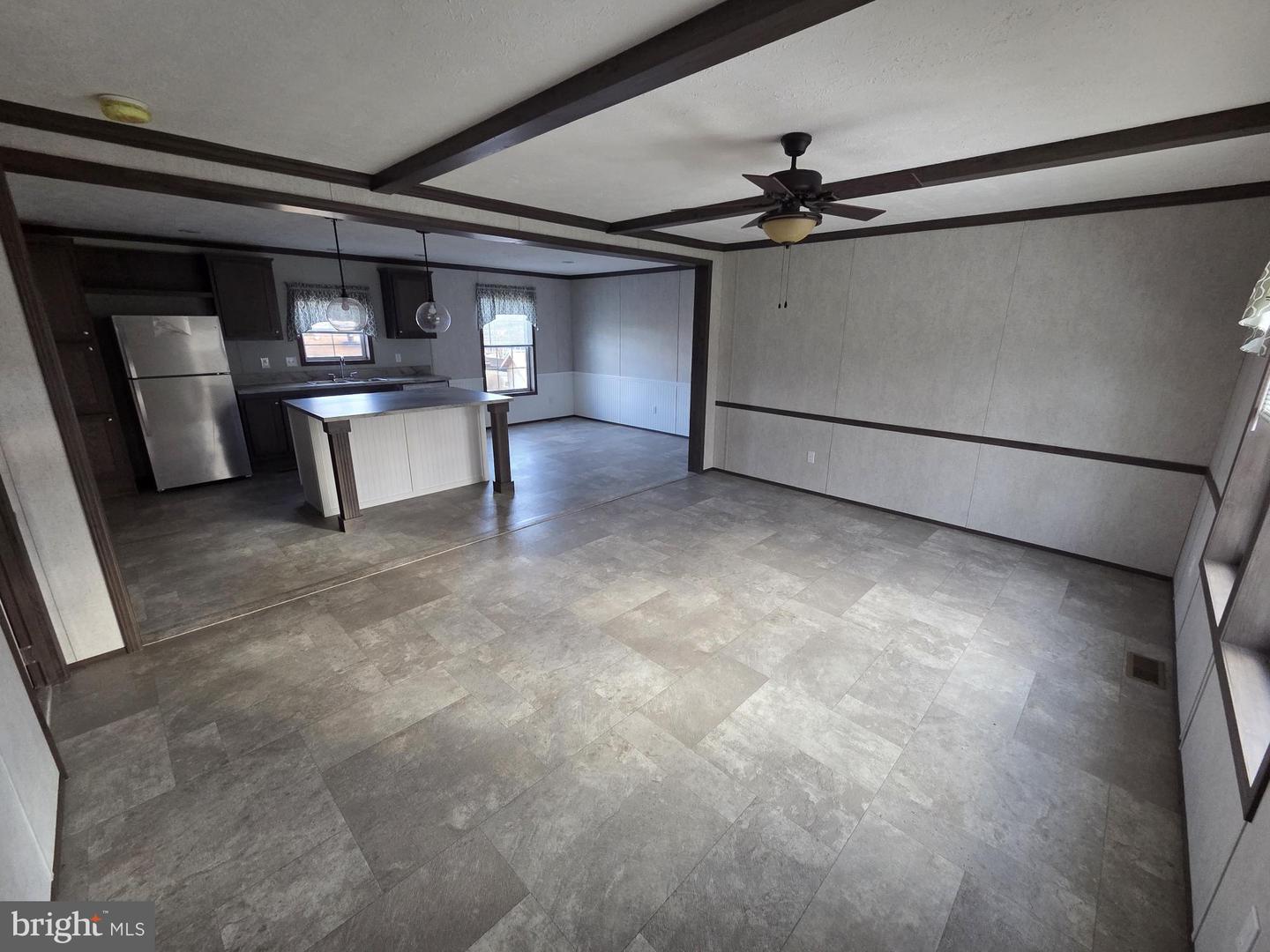 4 Woodedge Dr, Quakertown, PA 18951 photo