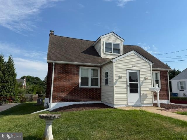 310 Silverbrook Dr, Wilmington, DE 19804 photo