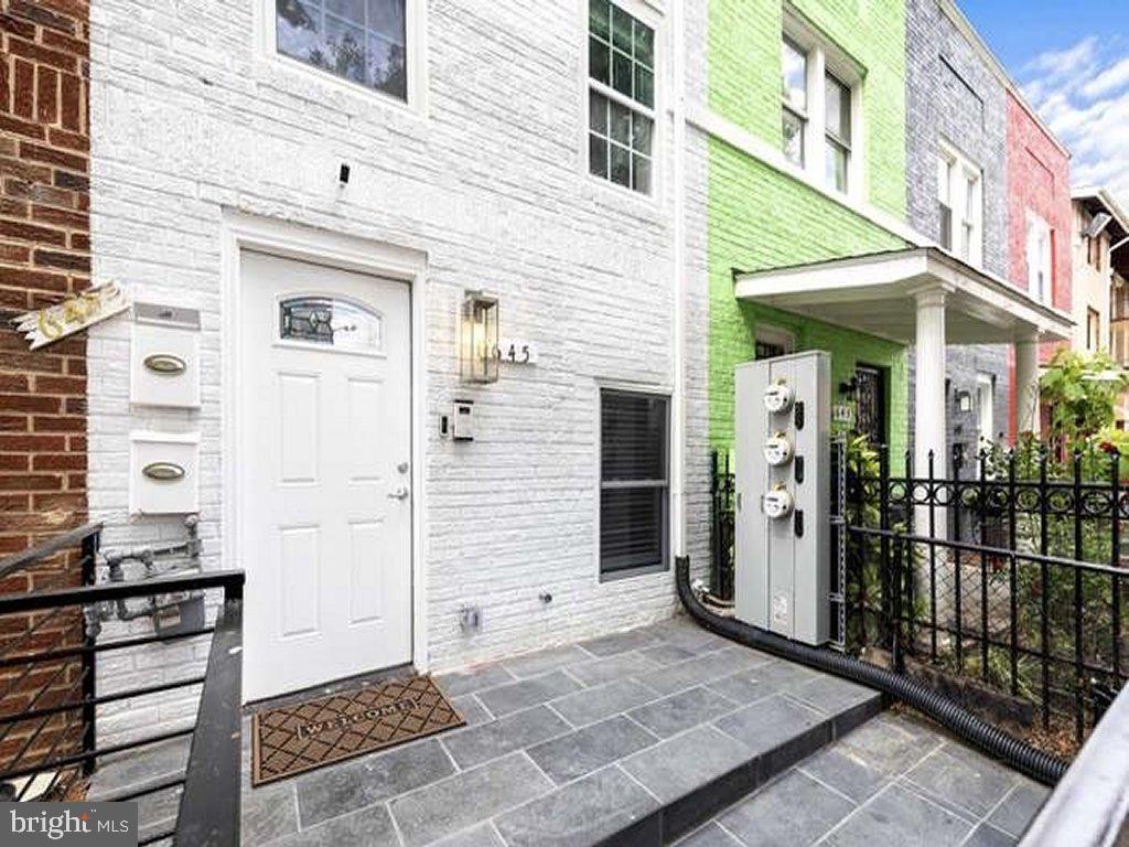 645 Morton St, Washington, DC 20010