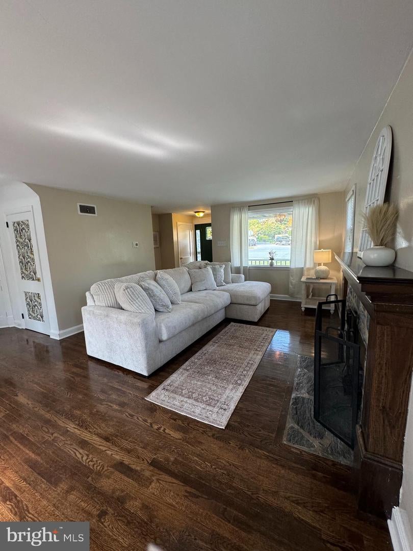 206 Meadia Ave, Lancaster, PA 17602 photo