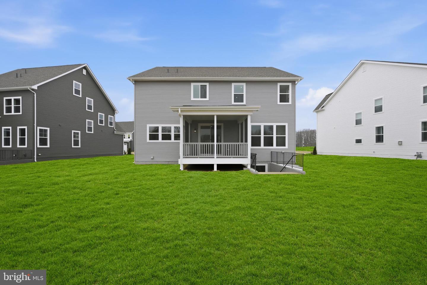 10407 Halmstad Dr, Waldorf, MD 20603 photo