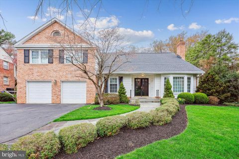 Single Family Residence in Potomac MD 8905 Copenhaver DRIVE.jpg