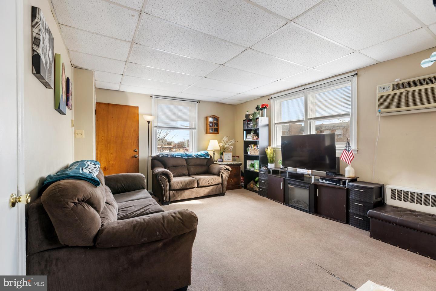 6136 Hawthorne St, Philadelphia, PA 19135 photo