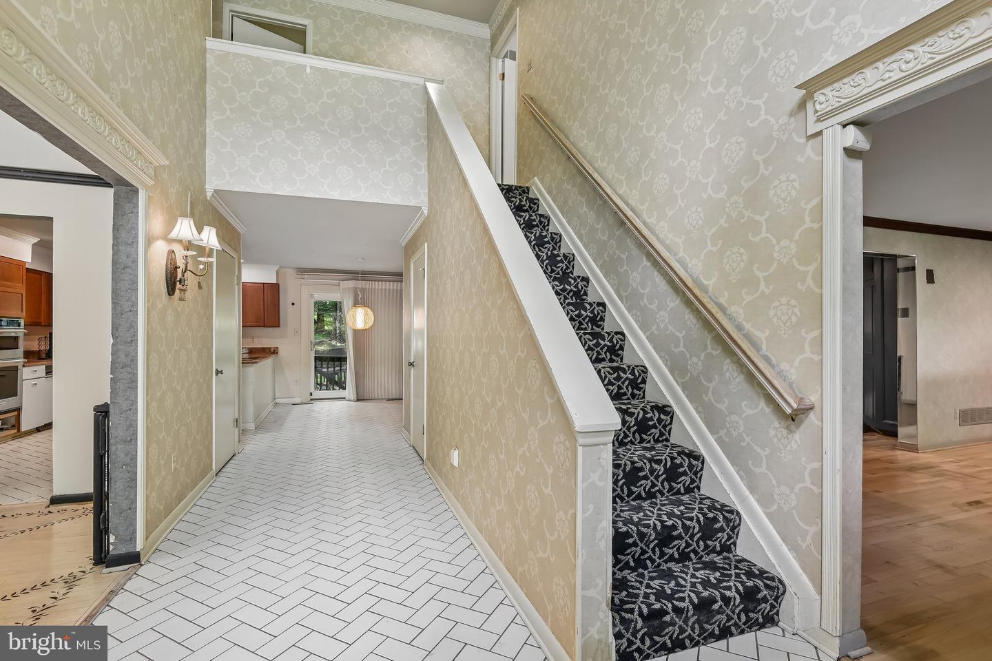 11112 Valley Heights Dr, Owings Mills, MD 21117 photo