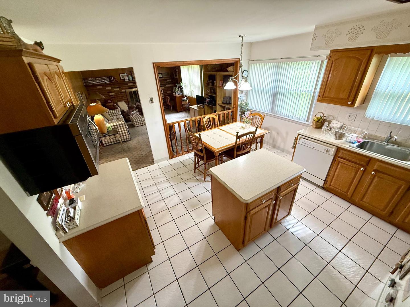 2420 Exton Rd, Hatboro, PA 19040 photo