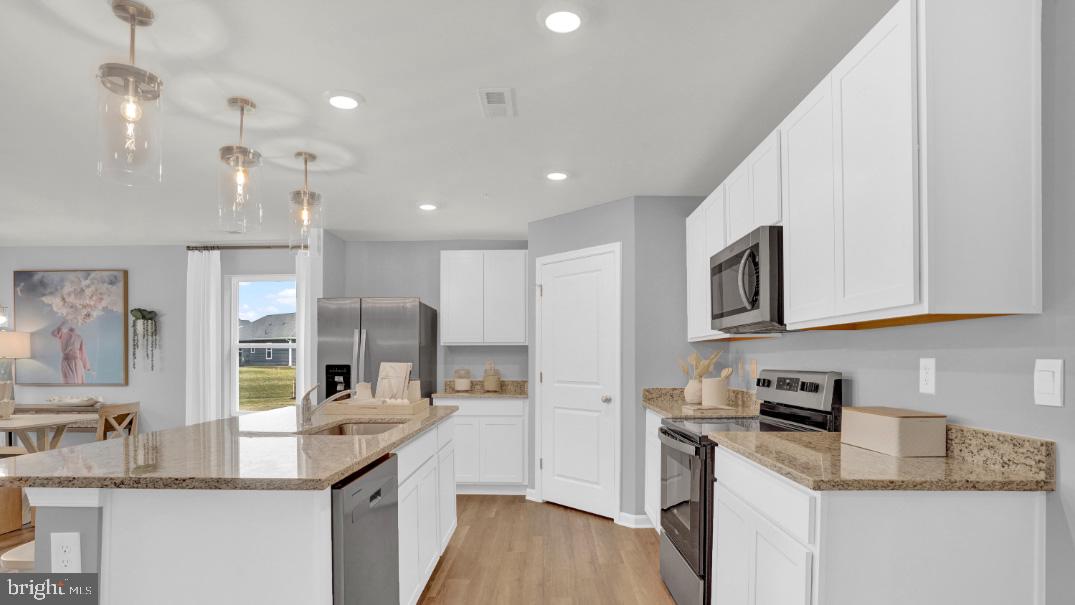 135 Christina Dr, York, PA 17404 photo