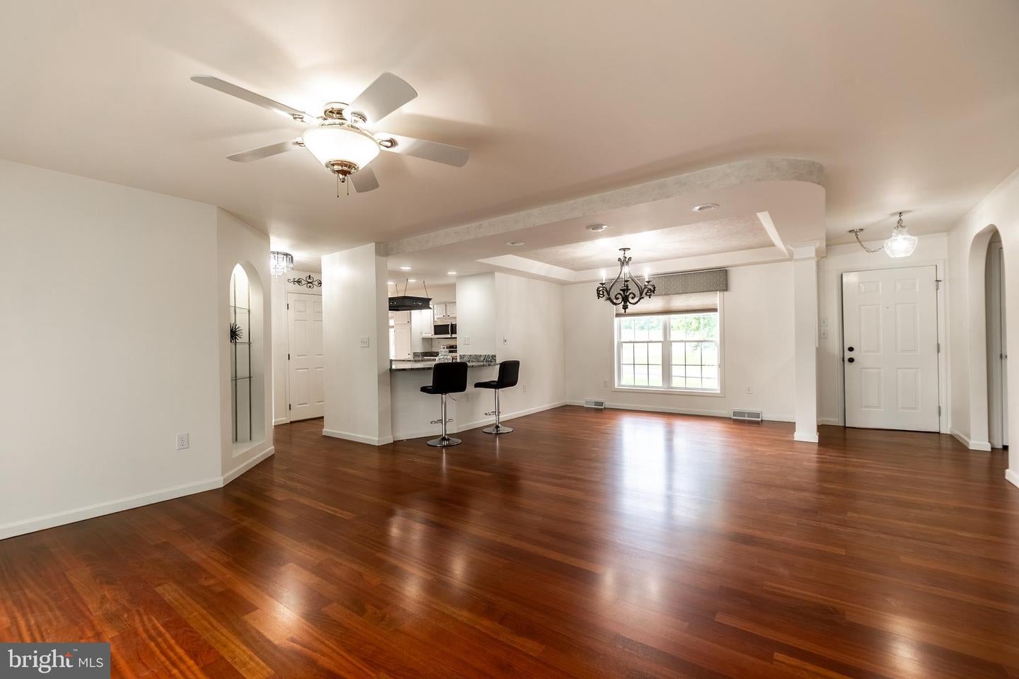 304 Crystal Creek Xing, Abbottstown, PA 17301 photo