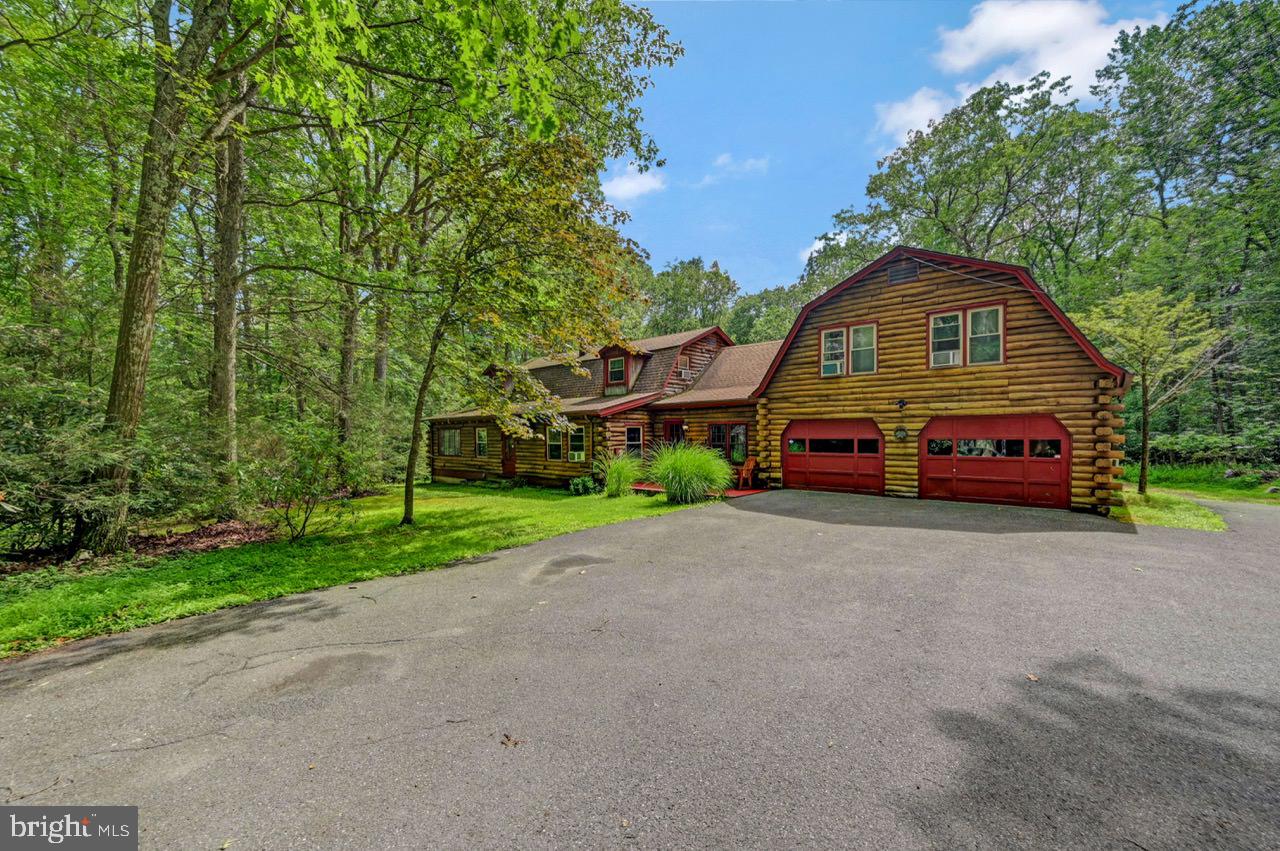217 Lower Valley Dr, Kunkletown, PA 18058 photo