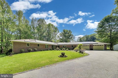 Single Family Residence in Upper Marlboro MD 5713 Kenfield LANE.jpg