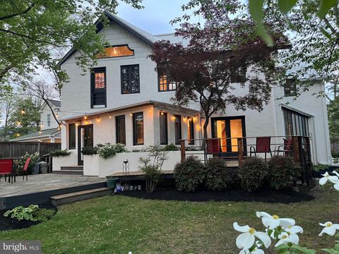 Single Family Residence in Washington DC 4544 30th STREET.jpg