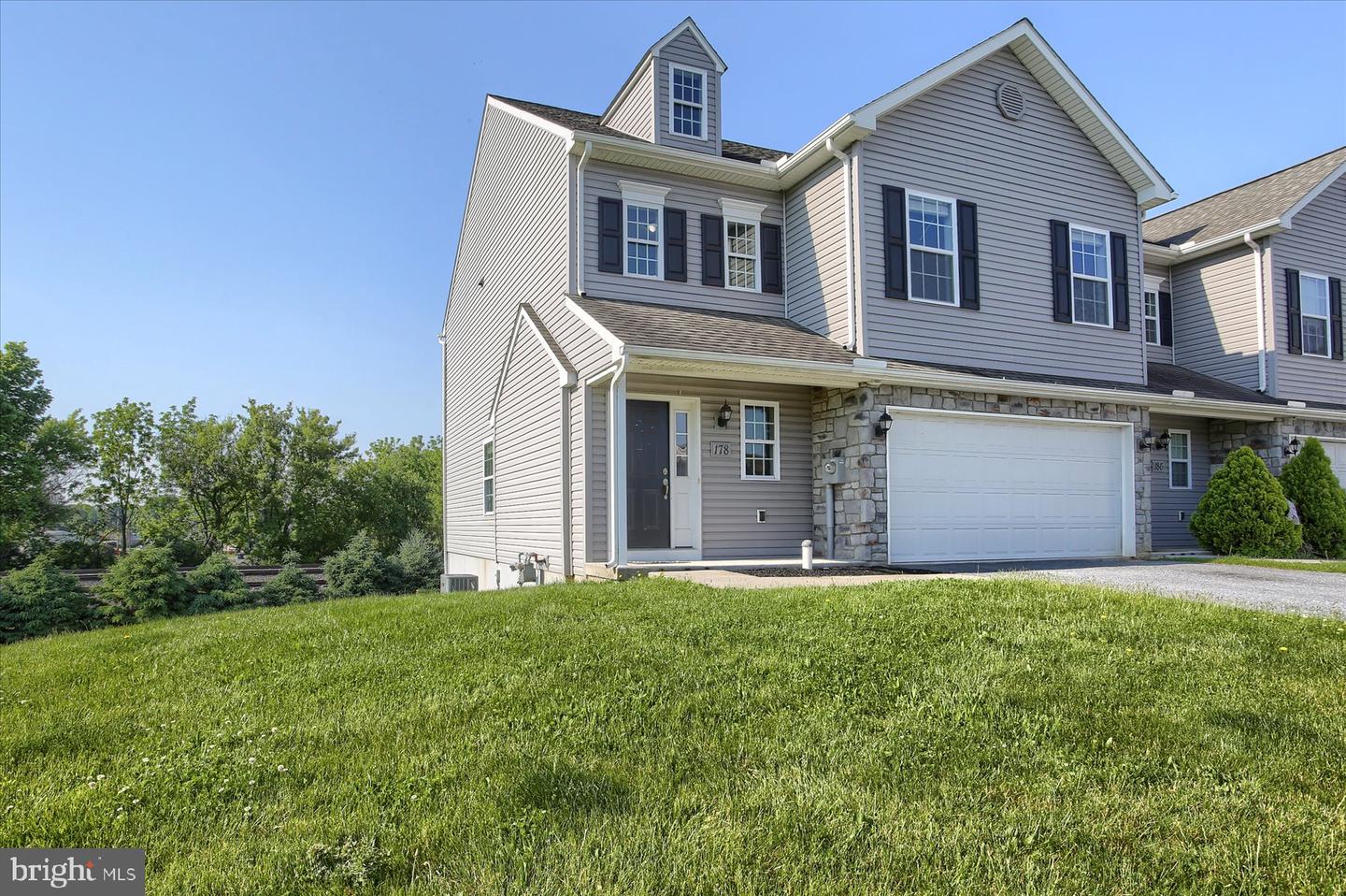 178 Braeburn Way, Palmyra, PA 17078 photo