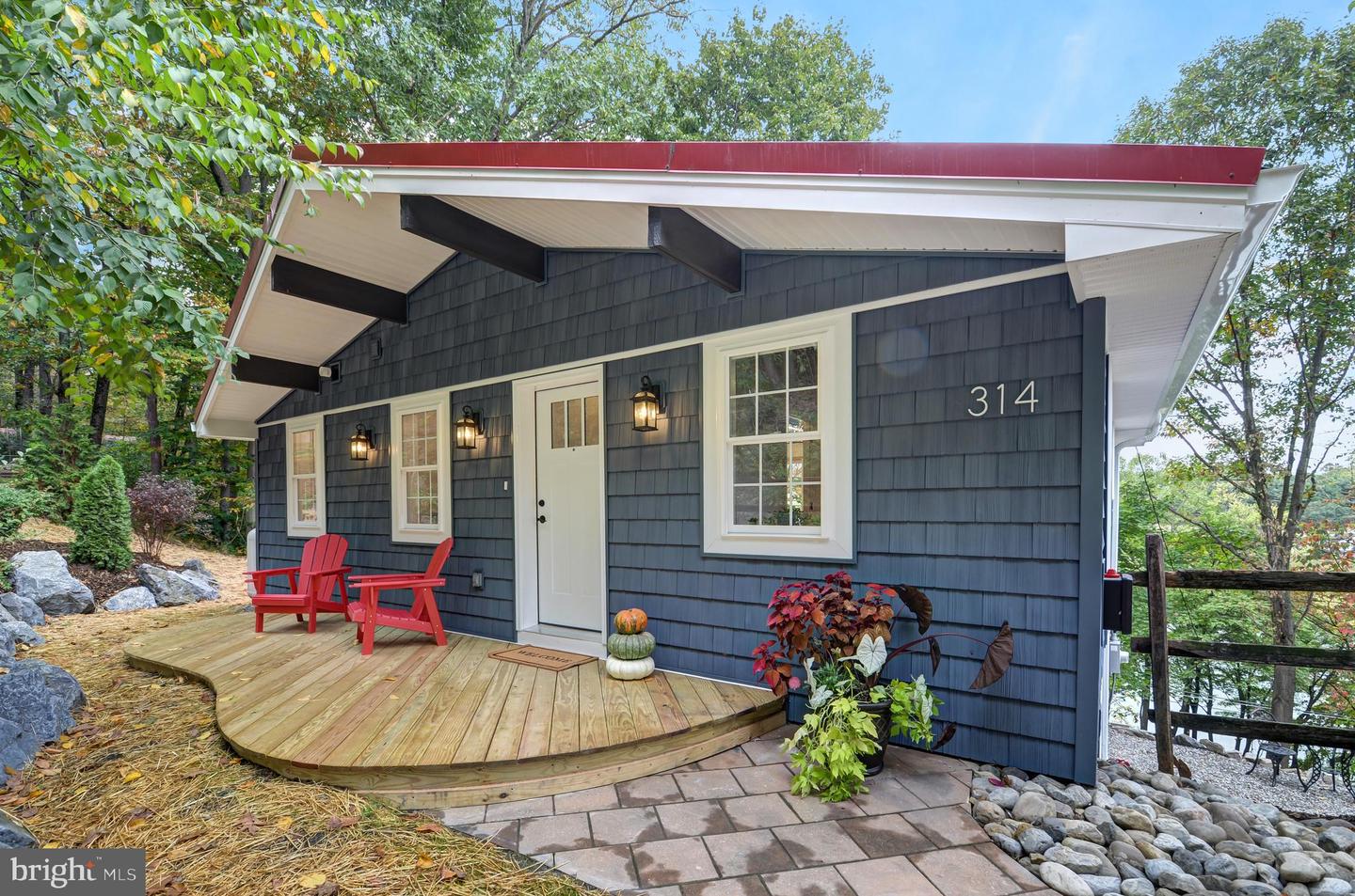 314 Mount View Ln, Lenhartsville, PA 19534 photo