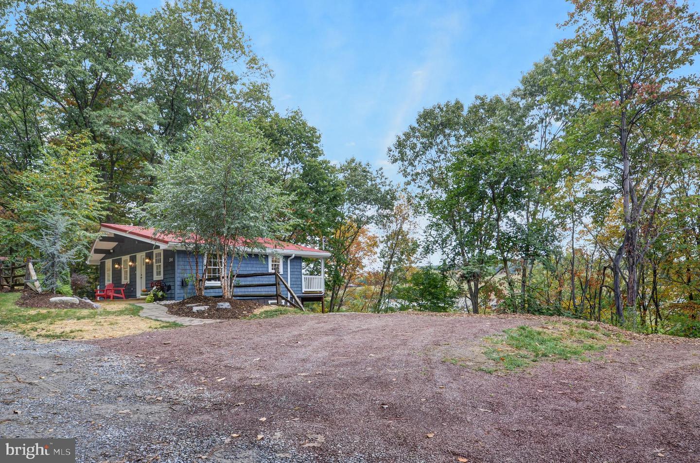 314 Mount View Ln, Lenhartsville, PA 19534 photo