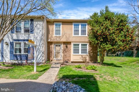 Townhouse in Annandale VA 4653 Brentleigh Ct.jpg