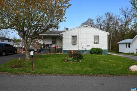 Single Family Residence in Stanardsville VA 199 Ford Ave.jpg
