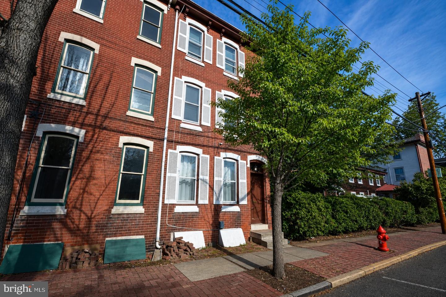 101 Union St, Burlington, NJ 08016