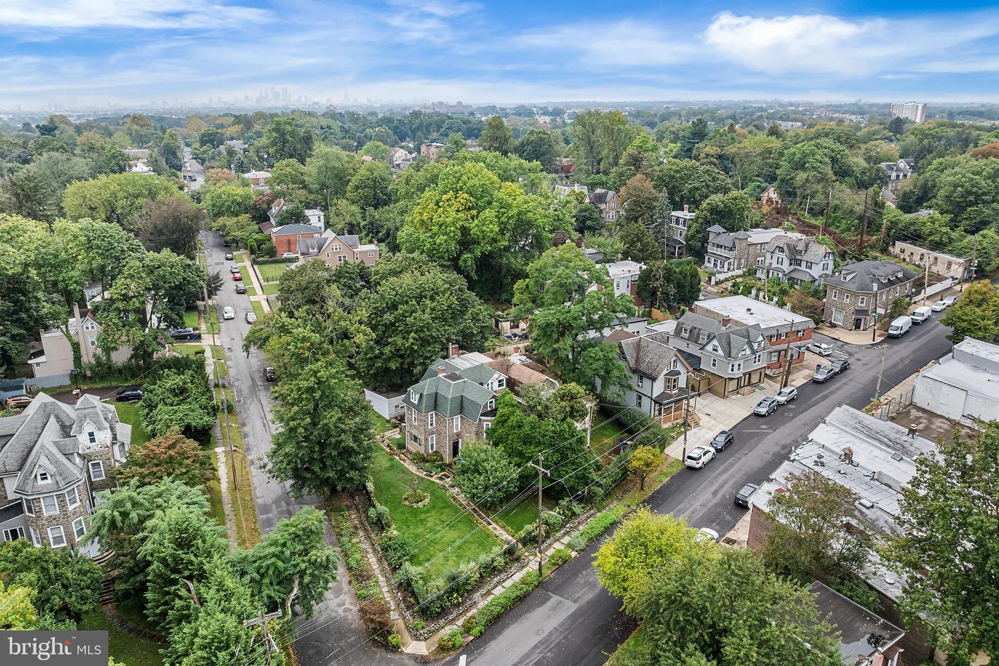 702 Oak Lane Ave, Philadelphia, PA 19126 photo