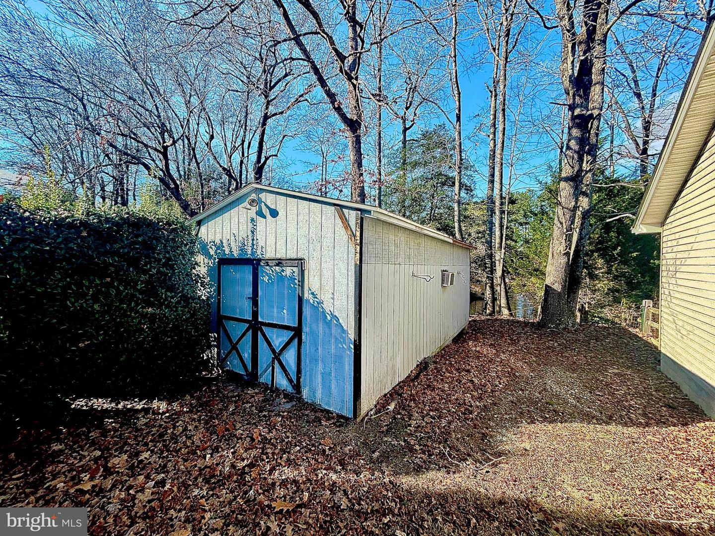 Single Family Residence in Tappahannock VA 1234 Old Creek Lake DRIVE 22.jpg