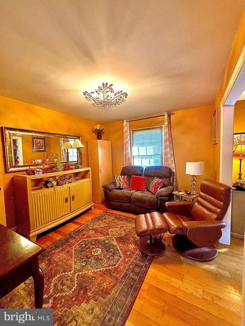 Single Family Residence in Tappahannock VA 1234 Old Creek Lake DRIVE 16.jpg